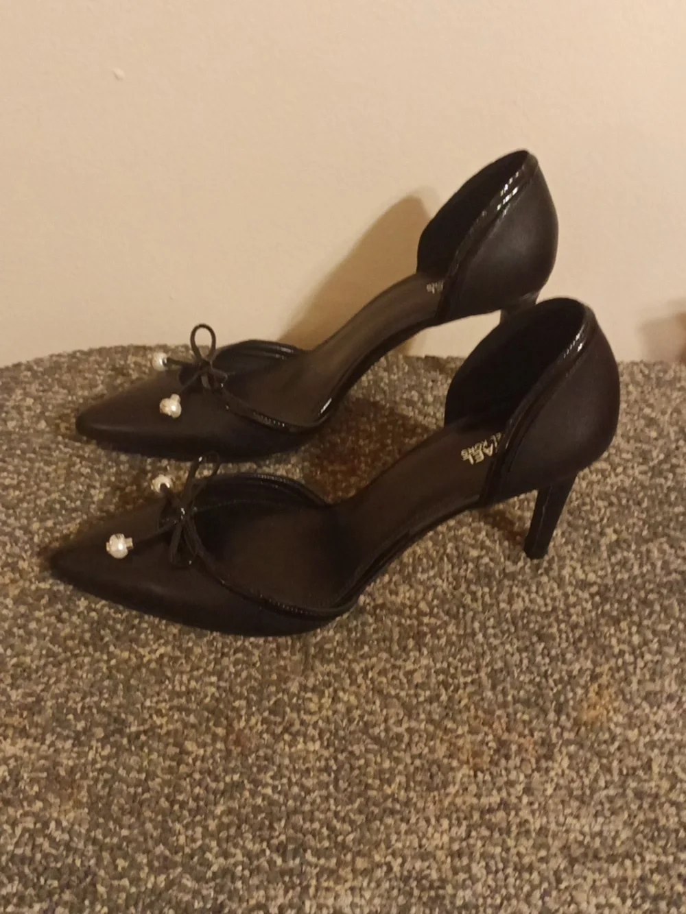 Michael Kors Black Pointed D'Orsay Pumps with Pearl Drops Size